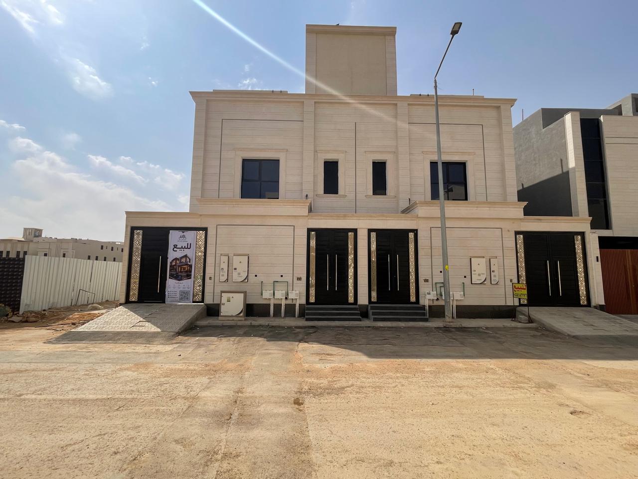للبيع فيلا سكنيه مميزه بحي الجنادرية شرق الرياض 